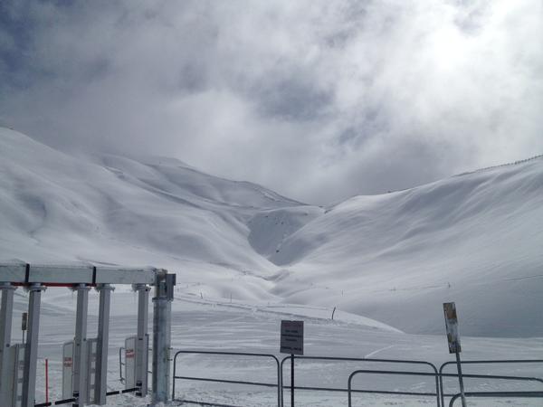 Treble Cone's Saddle Basin has been blanketed with fresh snow this week creating fantastic conditions through to the end of the season